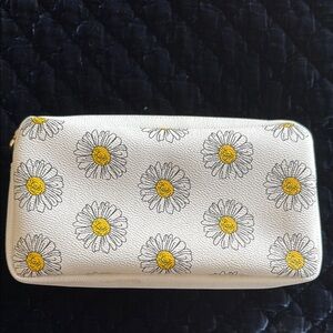 Daisy Floral White and Yellow Women's Clutch zip tote bag by Stoney Clover Lane